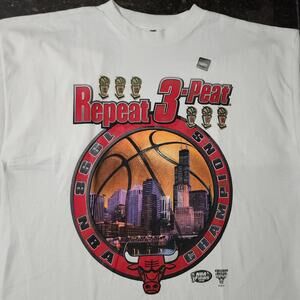 NWT Vintage Starter Chicago Bulls Repeat 3-Peat 1998 NBA Champions XL